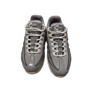 Nike Air Max  95 Wolf Gray Woman’s Sz 8.5 Comfort Tech Built Into This Sneaker.